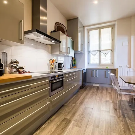 Miramar Plage - - * Biarritz